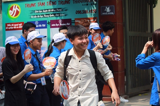 Địa điểm nộp hồ sơ đăng ký xét tuyển Địa điểm nộp hồ sơ đăng ký xét tuyển