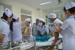 Học điều dưỡng đa khoa tại ĐH Đông Á