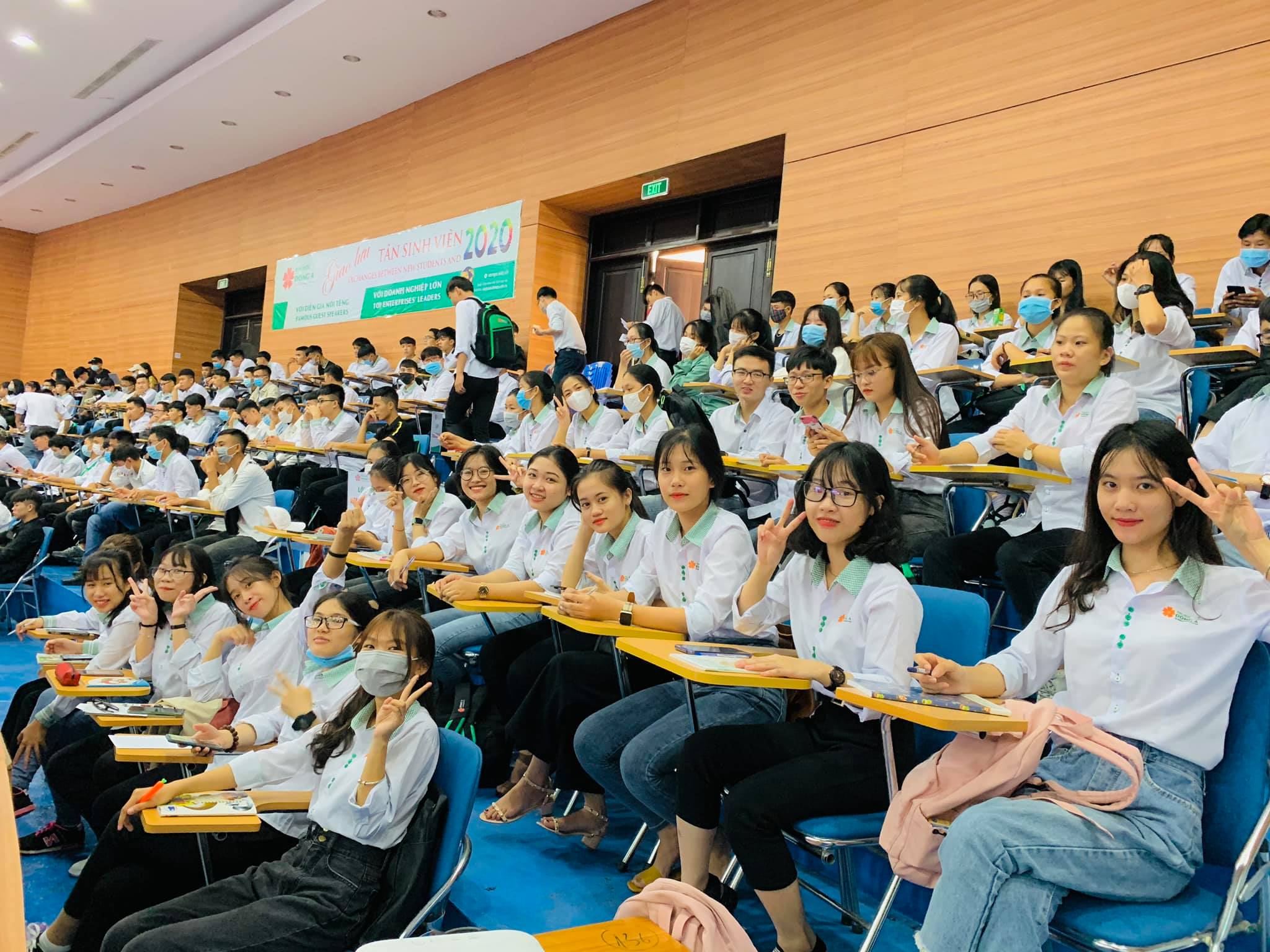 Khoa Dược đh Đông Á có nhiệm vụ phát triển nguồn nhân lực và nghiên cứu khoa học Khoa Dược đh Đông Á có nhiệm vụ phát triển nguồn nhân lực và nghiên cứu khoa học