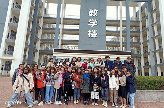 Sinh viên ngôn ngữ Trung Đại học Đông Á